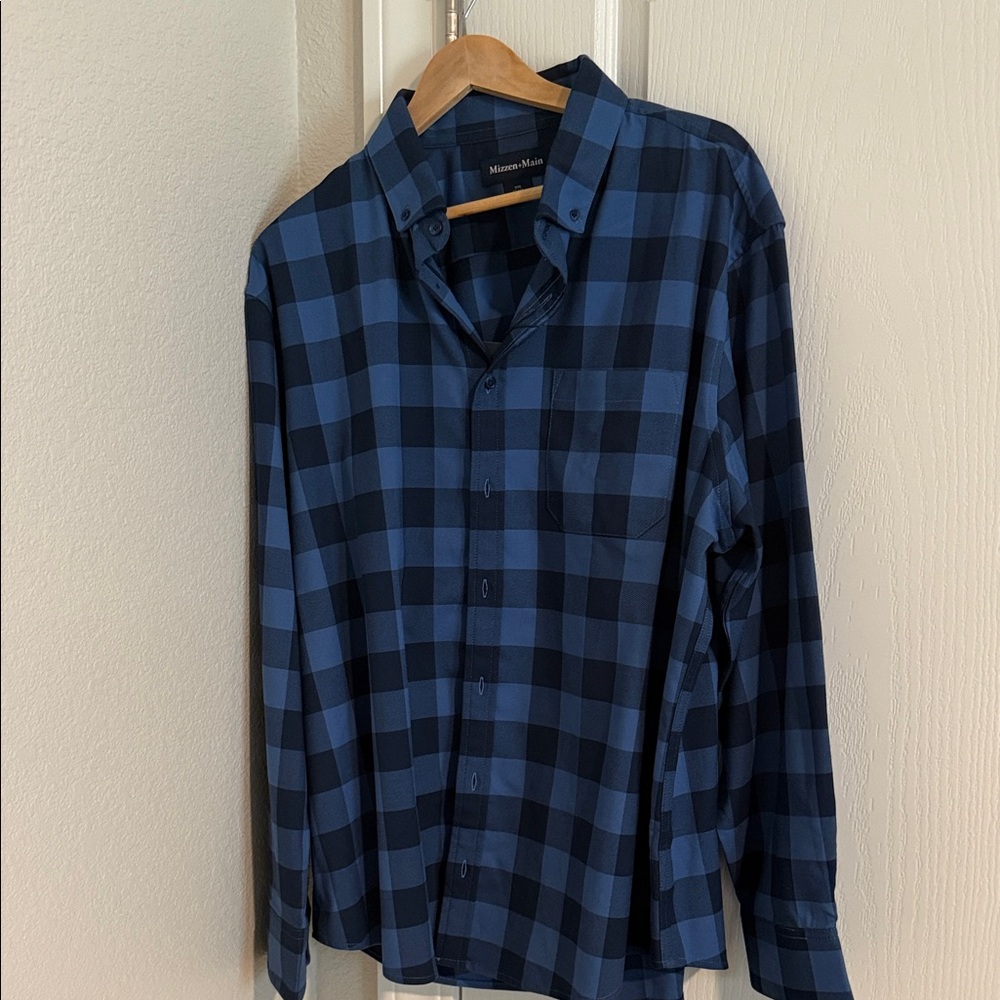 Mizzen+Main Navy and Black Plaid Shirt